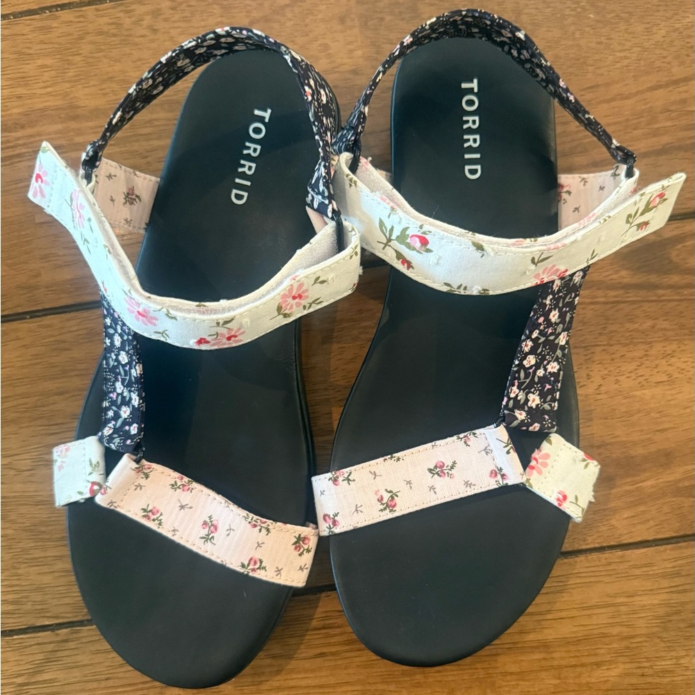 Floral Print Women's Strappy Sandals - Pink/Black - Picture 2 of 5